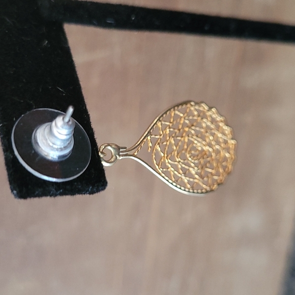 Spider Web Earrings - Picture 4 of 6